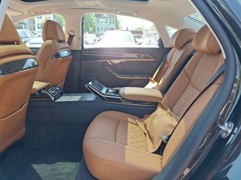 Used 2023 Audi S8 AWD/4WD image 26