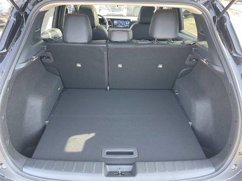 New 2026 Nissan Kicks SR w/ SR Premium Package FWD image 12