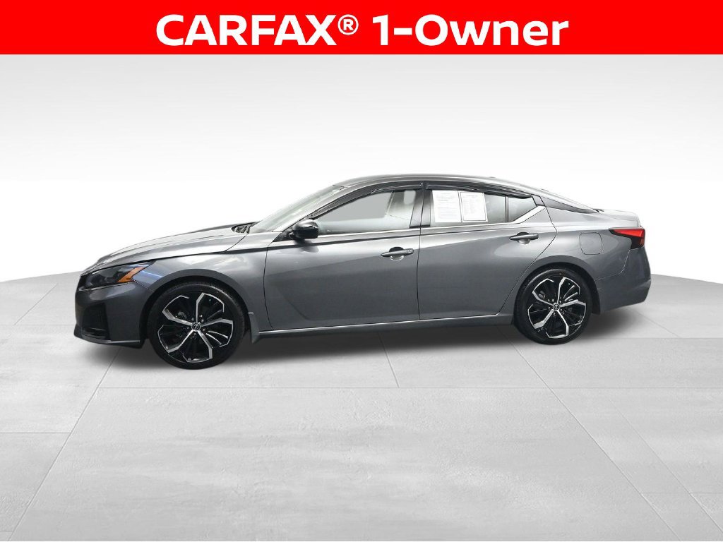 Used 2024 Nissan Altima 2.5 SR FWD image 2