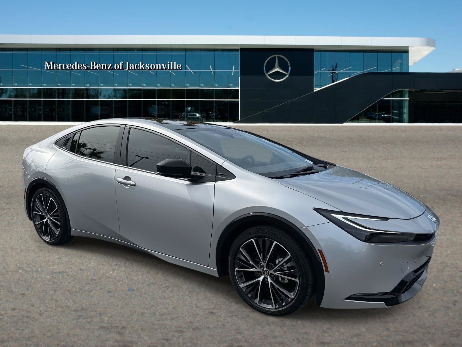 Used 2024 Toyota Prius Limited FWD image 1
