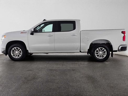 Used 2023 Chevrolet Silverado 1500 LT w/ Z71 Off-Road Package AWD/4WD image 6
