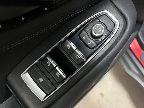 Used 2020 Subaru Outback Limited AWD/4WD image 11