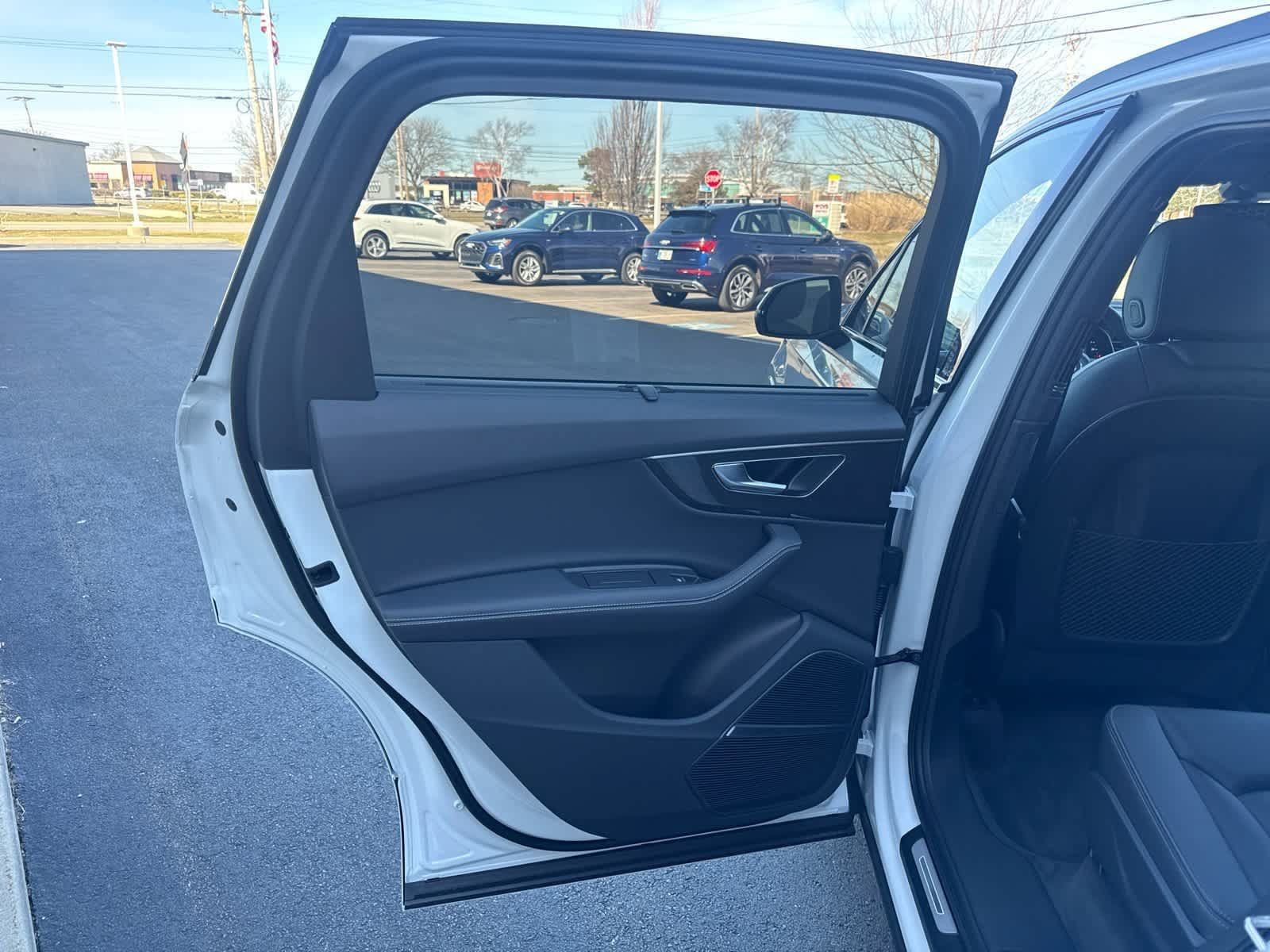 New 2026 Audi Q7 3.0T Premium Plus AWD/4WD image 17
