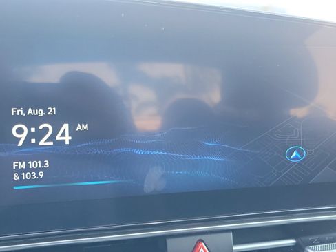 Used 2023 Hyundai Elantra SEL w/ Convenience Package FWD image 13