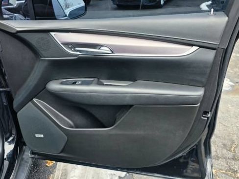 Used 2017 Cadillac XT5 Luxury w/ Driver Awareness Package AWD/4WD image 38