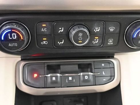 Used 2021 GMC Acadia Denali w/ Denali Ultimate Package AWD/4WD image 12