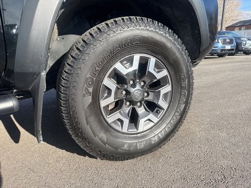 Used 2021 Toyota Tacoma TRD Off-Road image 10