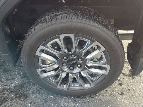 Used 2024 GMC Sierra 1500 Denali Ultimate image 8