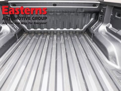 Used 2023 Chevrolet Colorado W/T image 9