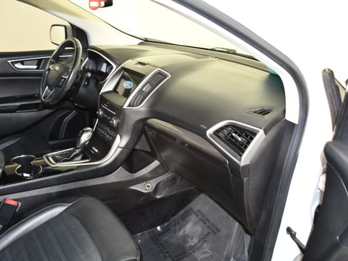 Used 2016 Ford Edge SEL w/ Equipment Group 201A AWD/4WD image 40