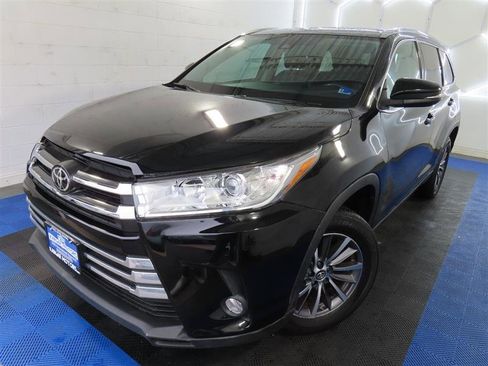 Used 2019 Toyota Highlander XLE image 5