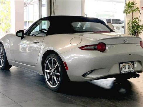 Used 2022 MAZDA MX-5 Miata Grand Touring w/ Weather Package RWD image 5