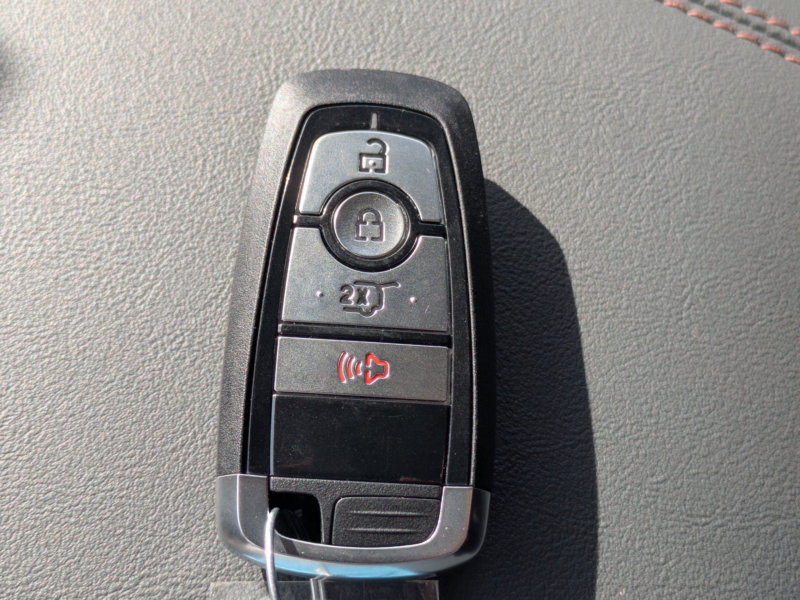 Used 2025 Ford Explorer Active RWD image 31