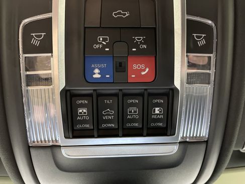 Used 2021 RAM 1500 Laramie w/ Night Edition AWD/4WD image 28