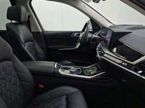 Used 2023 BMW X7 xDrive40i w/ Executive Package image 8