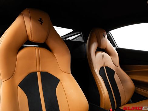Used 2021 Ferrari F8 Tributo RWD image 40
