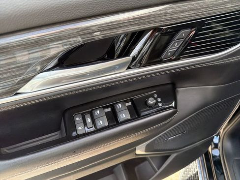 Used 2022 Jeep Wagoneer Series II image 17