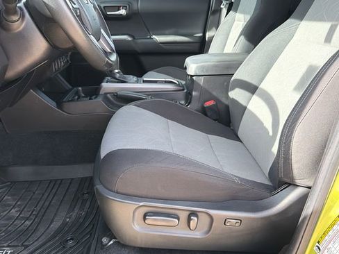 Used 2023 Toyota Tacoma TRD Off-Road image 20