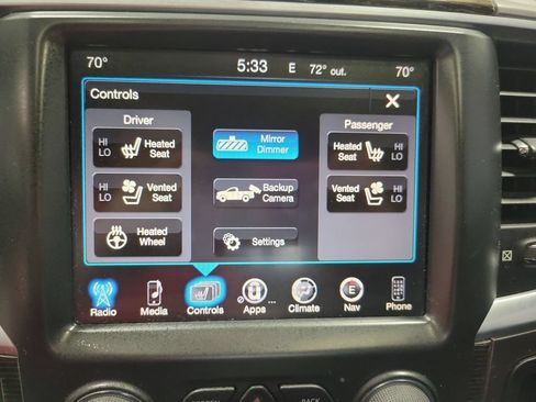 Used 2016 RAM 1500 Limited RWD image 3