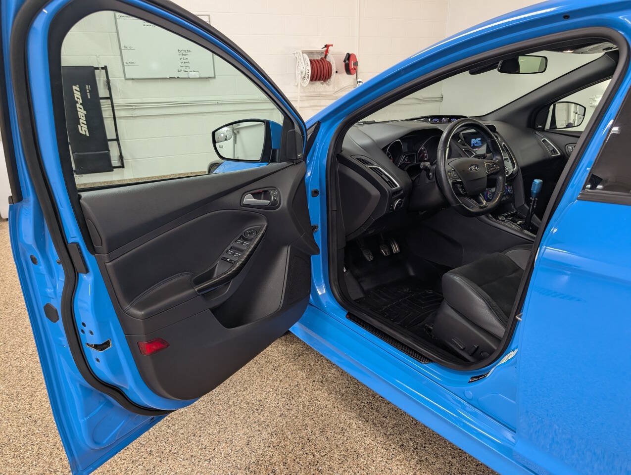 Used 2016 Ford Focus RS AWD/4WD image 6