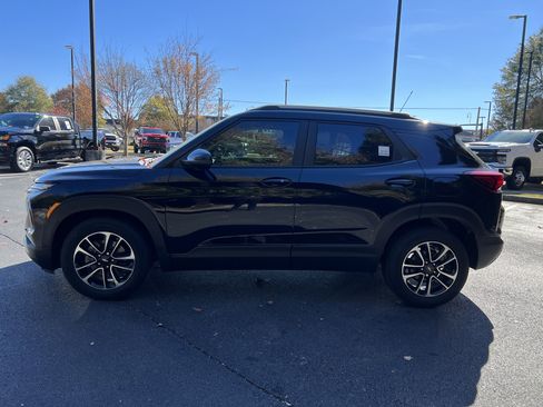 New 2026 Chevrolet TrailBlazer LT w/ LT Cold Weather Package FWD image 7