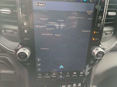 Used 2024 RAM 2500 Laramie w/ Sport Appearance Package image 24