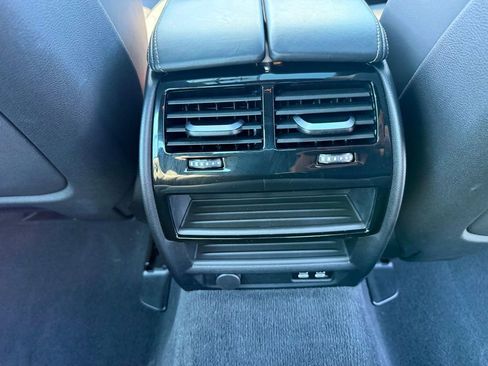 Used 2023 BMW 530i xDrive image 32