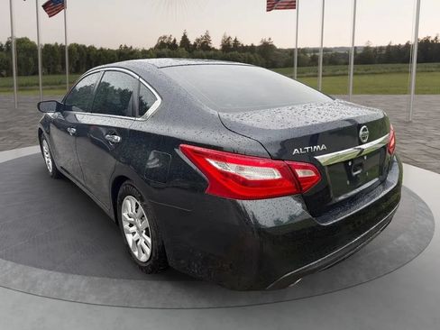 Used 2017 Nissan Altima 2.5 S FWD image 3