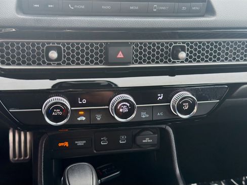 Used 2025 Honda Civic Sport image 15