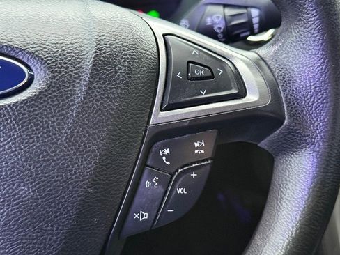 Used 2017 Ford Fusion SE image 21