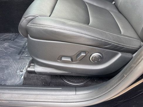 Used 2023 Genesis GV70 2.5T w/ Select Package image 11