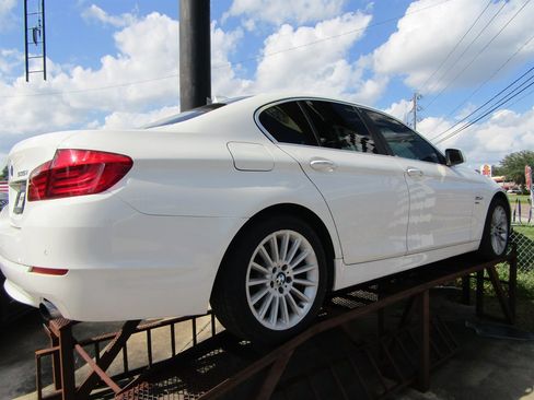 Used 2012 BMW 535i xDrive Sedan image 3