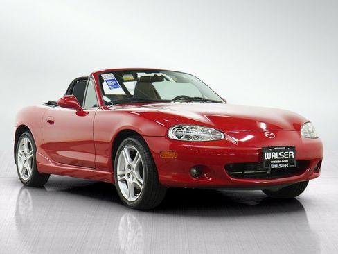 Used 2005 MAZDA MX-5 Miata LS w/ Sports Look Appearance Pkg RWD image 7