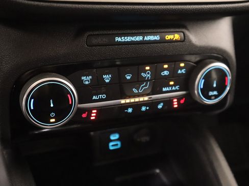 Used 2022 Ford Escape SEL w/ Technology Package image 7