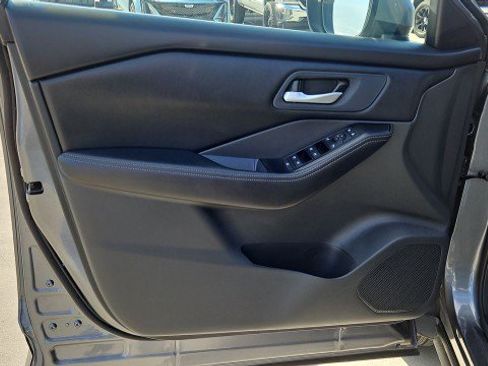 Used 2026 Nissan Rogue SV FWD image 21