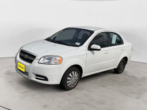 Used 2010 Chevrolet Aveo LT FWD image 1