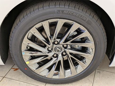 New 2025 Lexus ES 350 Ultra Luxury image 16