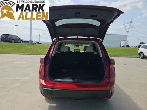Used 2025 Nissan Rogue SV FWD image 25