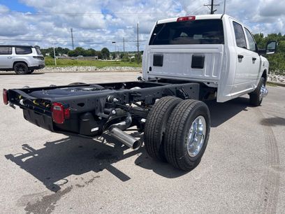 New 2026 RAM 3500 Tradesman w/ Chrome Appearance Group A