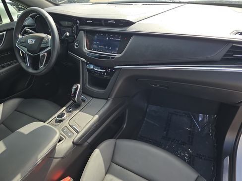 Used 2022 Cadillac XT5 Premium Luxury FWD image 12