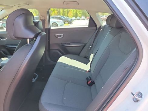 New 2026 Kia K4 LXS image 11