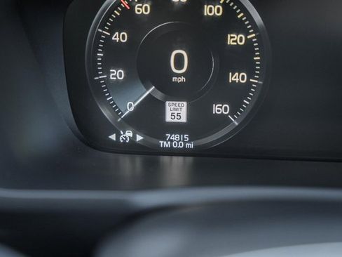 Used 2020 Volvo XC90 T6 Momentum image 43