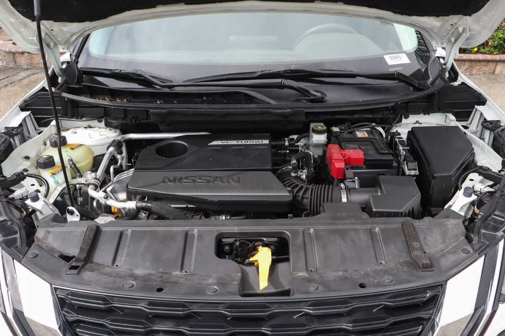 Used 2023 Nissan Rogue S FWD image 14