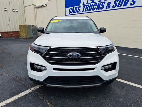 Used 2023 Ford Explorer XLT w/ Equipment Group 202A image 2