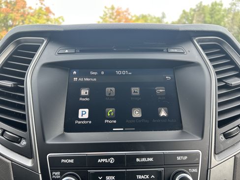 Used 2018 Hyundai Santa Fe Sport w/ 2.4L Value Package 02 AWD/4WD image 15