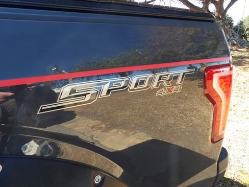 Used 2016 Ford F150 XLT w/ Equipment Group 302A Luxury image 21