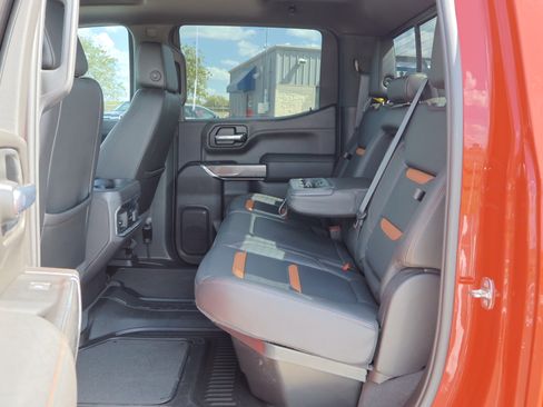 Used 2022 GMC Sierra 1500 AT4 w/ Technology Package image 30