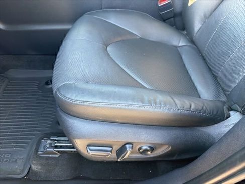 Used 2024 Toyota Grand Highlander AWD image 25