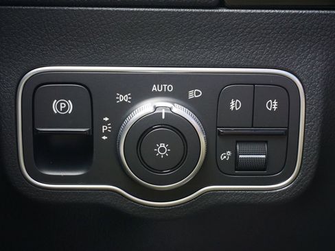 Certified 2026 Mercedes-Benz GLA 250 image 33
