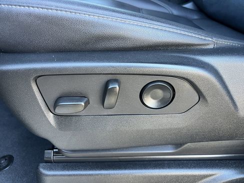 Used 2022 Chevrolet Tahoe LT w/ Luxury Package image 22